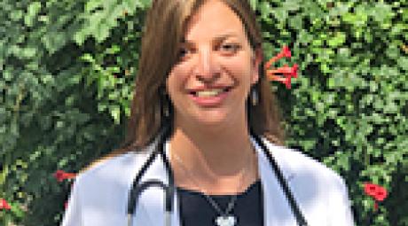 Headshot of Amanda T.